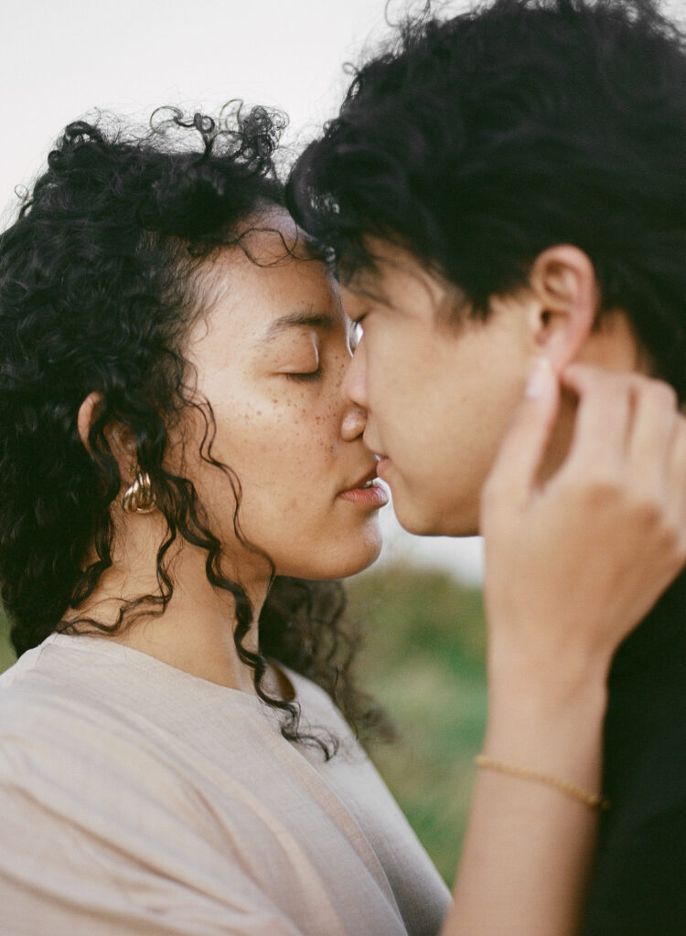 meaningful engagement session ideas for the romantic couple